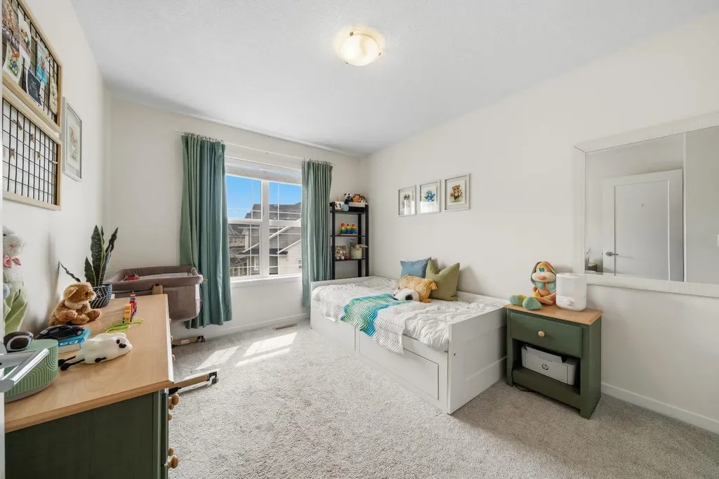 418 Copperstone Manor SE Calgary AB T2Z 5G3