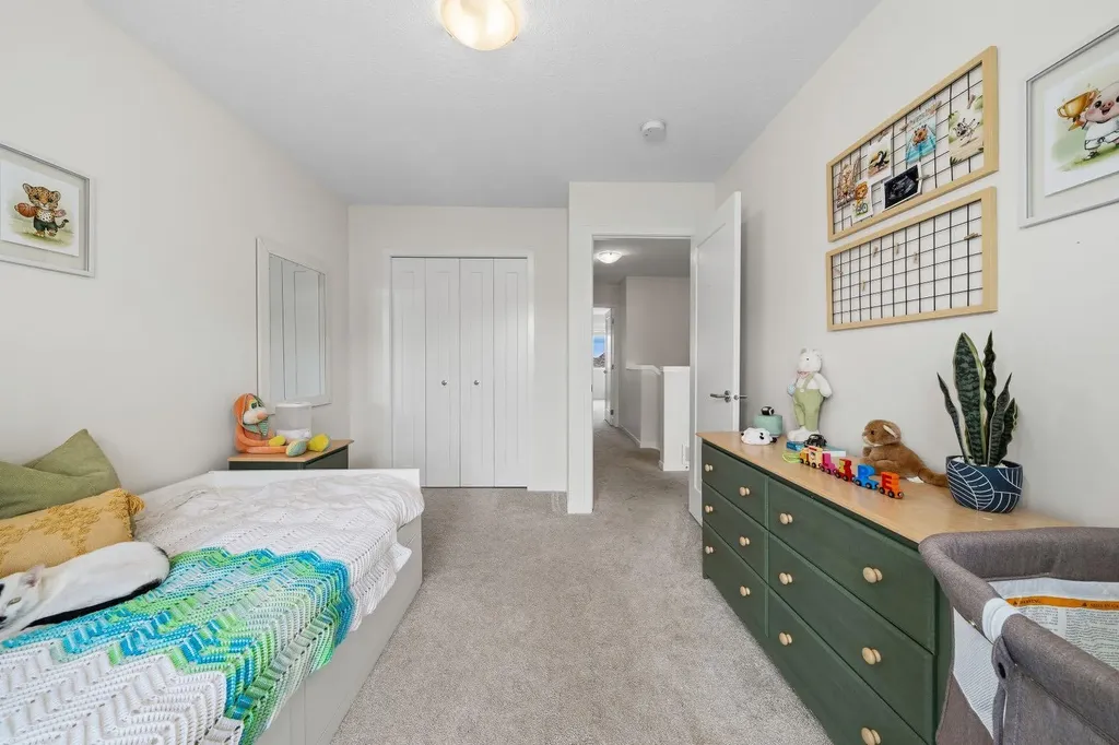 418 Copperstone Manor SE Calgary AB T2Z 5G3