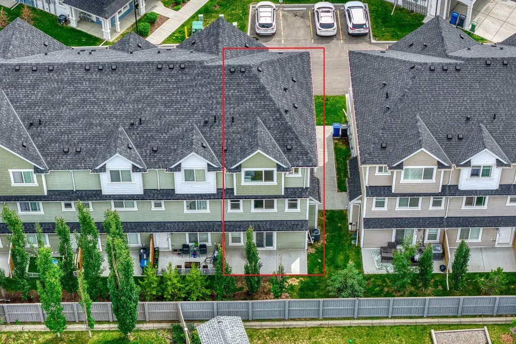 418 Copperstone Manor SE Calgary AB T2Z 5G3