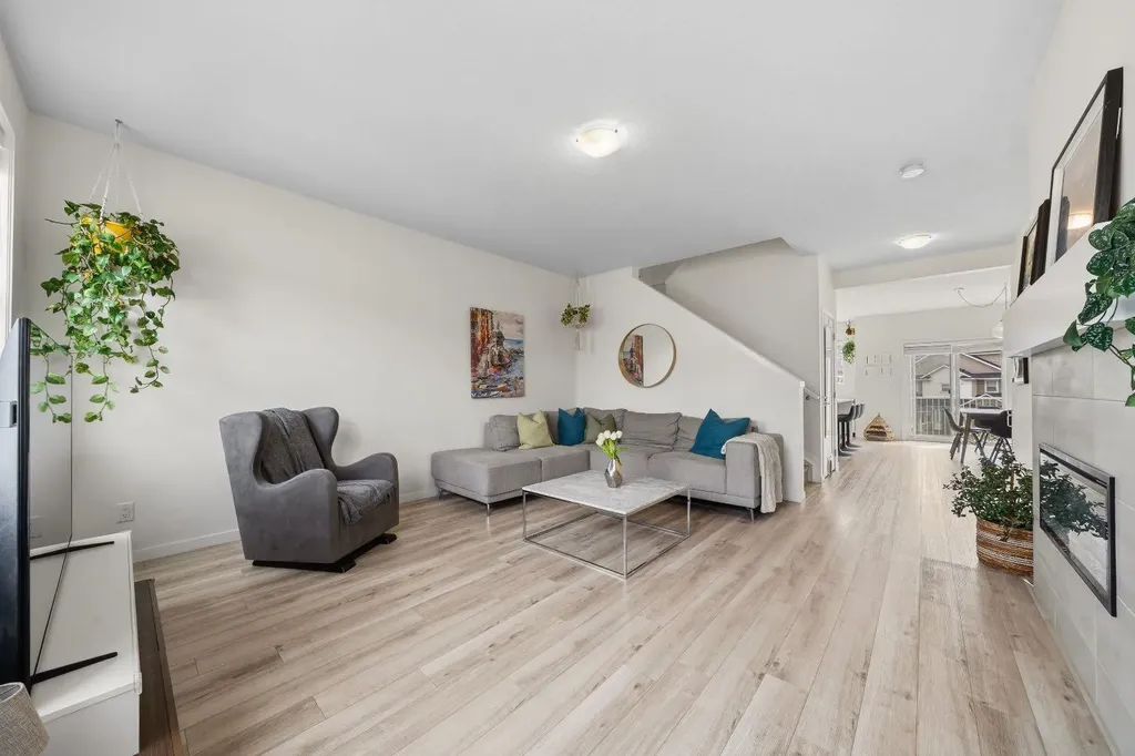 418 Copperstone Manor SE Calgary AB T2Z 5G3