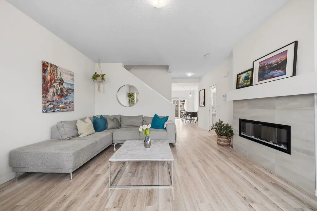 418 Copperstone Manor SE Calgary AB T2Z 5G3