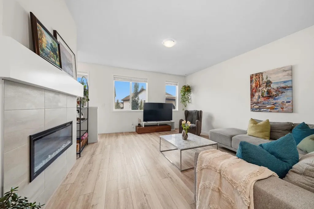 418 Copperstone Manor SE Calgary AB T2Z 5G3