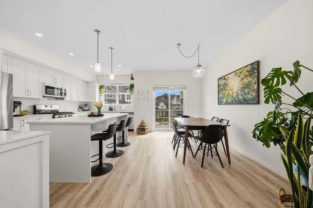 418 Copperstone Manor SE Calgary AB T2Z 5G3