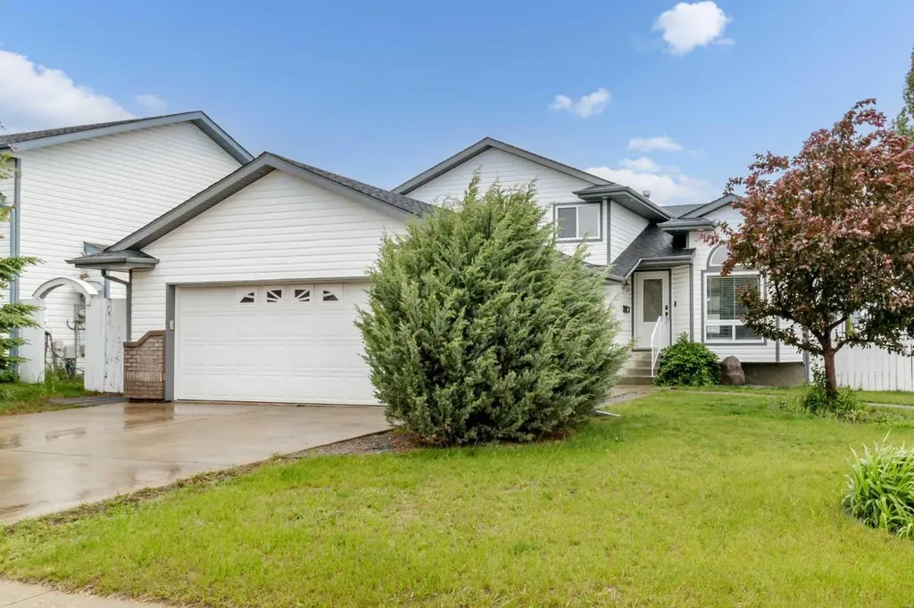 61 Premiere Crescent Blackfalds AB T0M 0J0