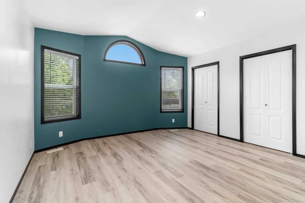 61 Premiere Crescent Blackfalds AB T0M 0J0