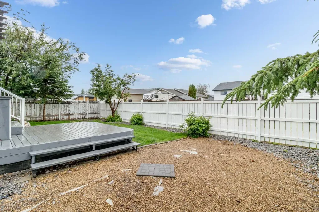 61 Premiere Crescent Blackfalds AB T0M 0J0