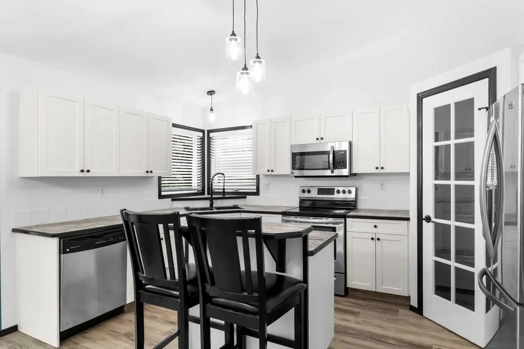61 Premiere Crescent Blackfalds AB T0M 0J0