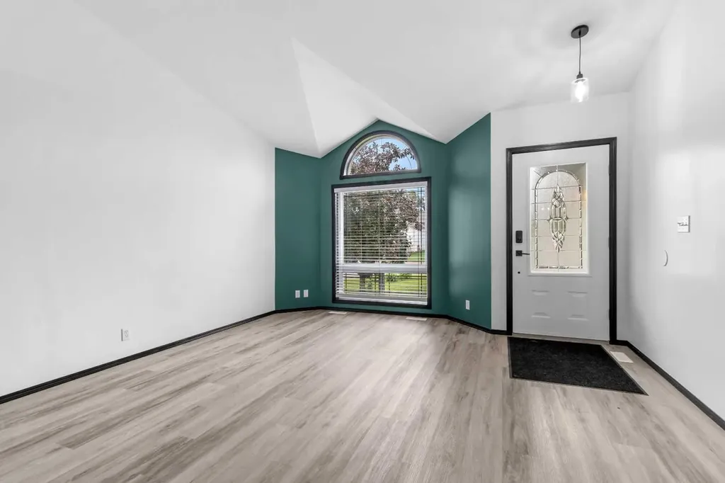 61 Premiere Crescent Blackfalds AB T0M 0J0