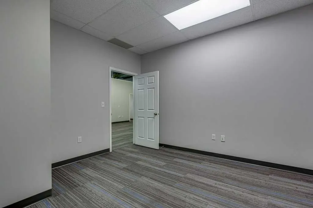 4807 50 Avenue Red Deer AB T4N 4A5