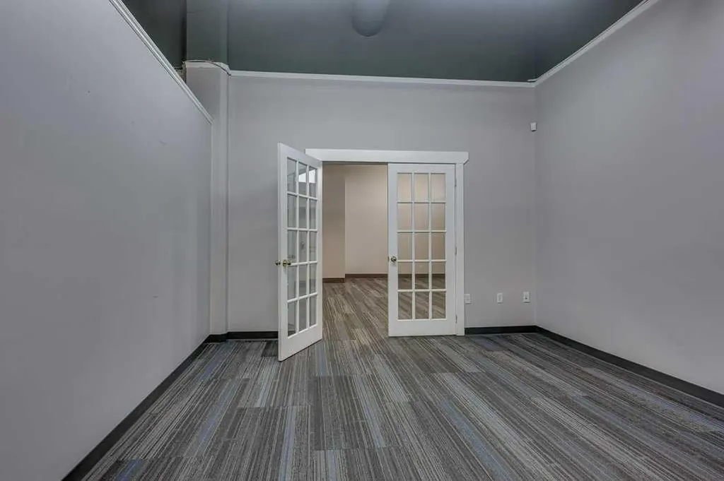 4807 50 Avenue Red Deer AB T4N 4A5