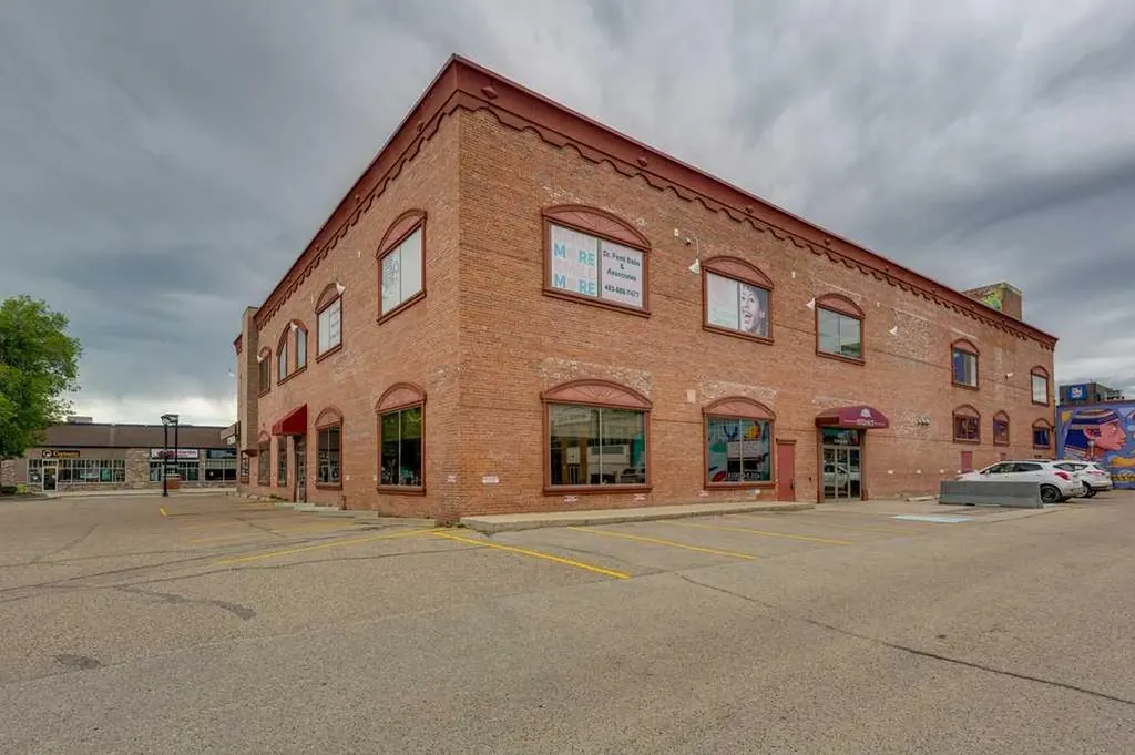 4807 50 Avenue Red Deer AB T4N 4A5