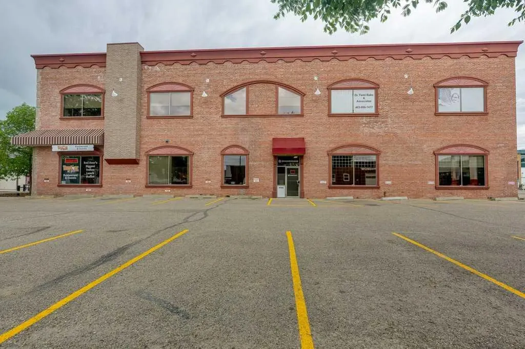 4807 50 Avenue Red Deer AB T4N 4A5