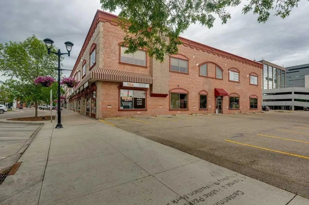 4807 50 Avenue Red Deer AB T4N 4A5