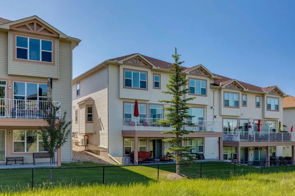 267 Sunset Point Cochrane AB T4C 0K9