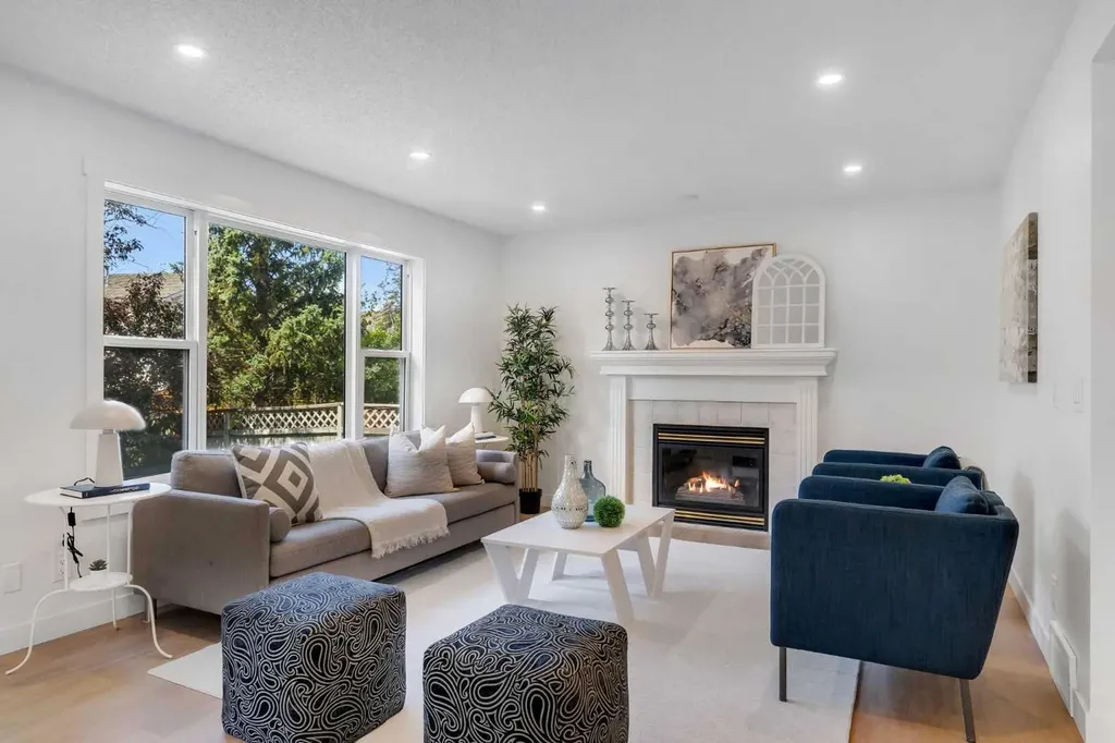 29 Douglas Glen Crescent SE Calgary AB T2Z 3M6