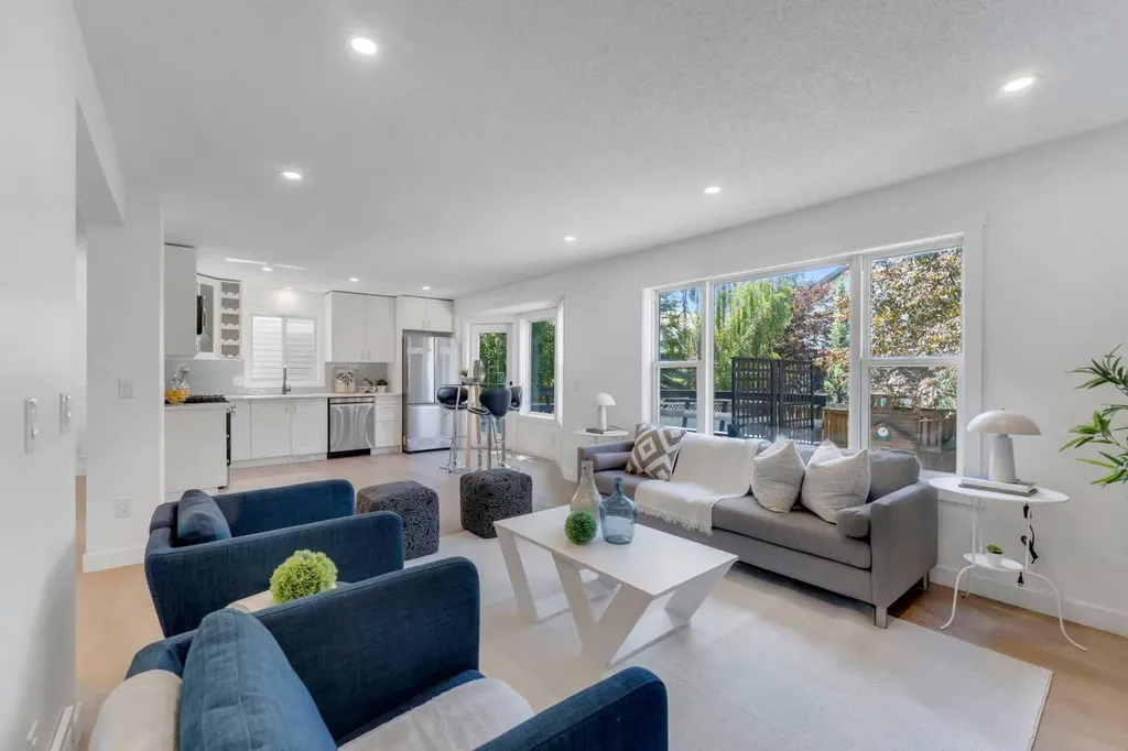 29 Douglas Glen Crescent SE Calgary AB T2Z 3M6