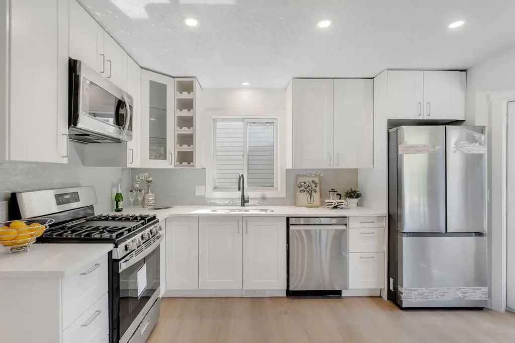 29 Douglas Glen Crescent SE Calgary AB T2Z 3M6
