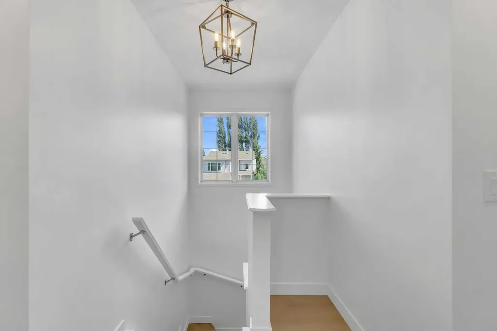 29 Douglas Glen Crescent SE Calgary AB T2Z 3M6