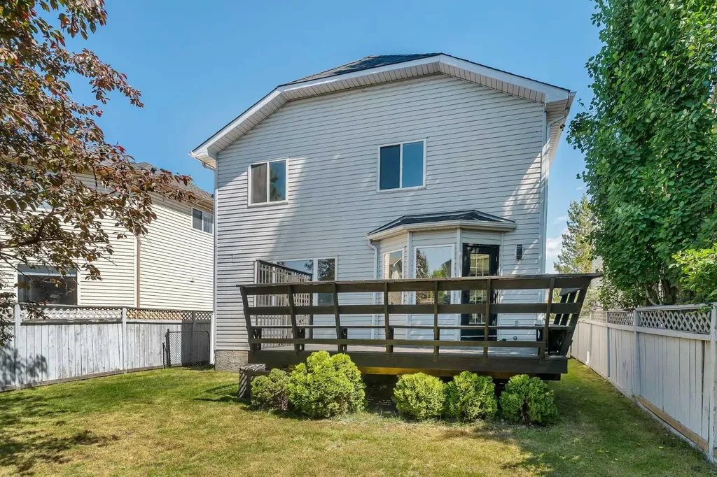 29 Douglas Glen Crescent SE Calgary AB T2Z 3M6