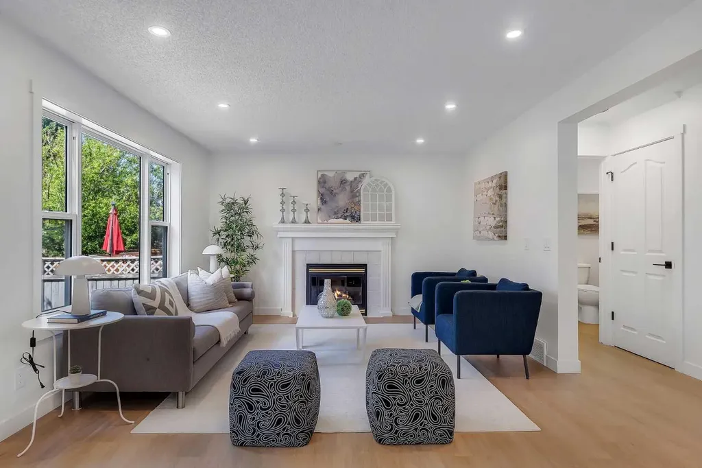 29 Douglas Glen Crescent SE Calgary AB T2Z 3M6