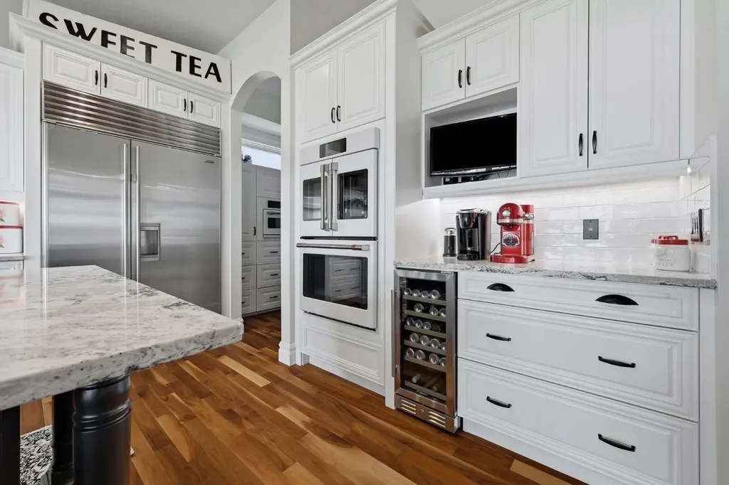 527 Montclair Place Rural Rocky View County AB T4C 1A8