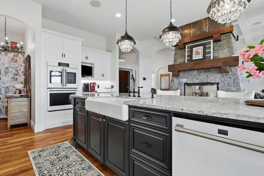 527 Montclair Place Rural Rocky View County AB T4C 1A8