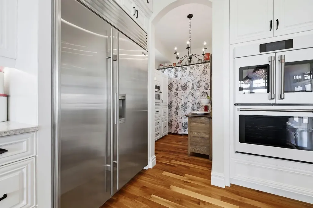 527 Montclair Place Rural Rocky View County AB T4C 1A8