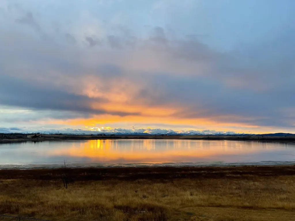 527 Montclair Place Cochrane Lake AB T4C 1A8