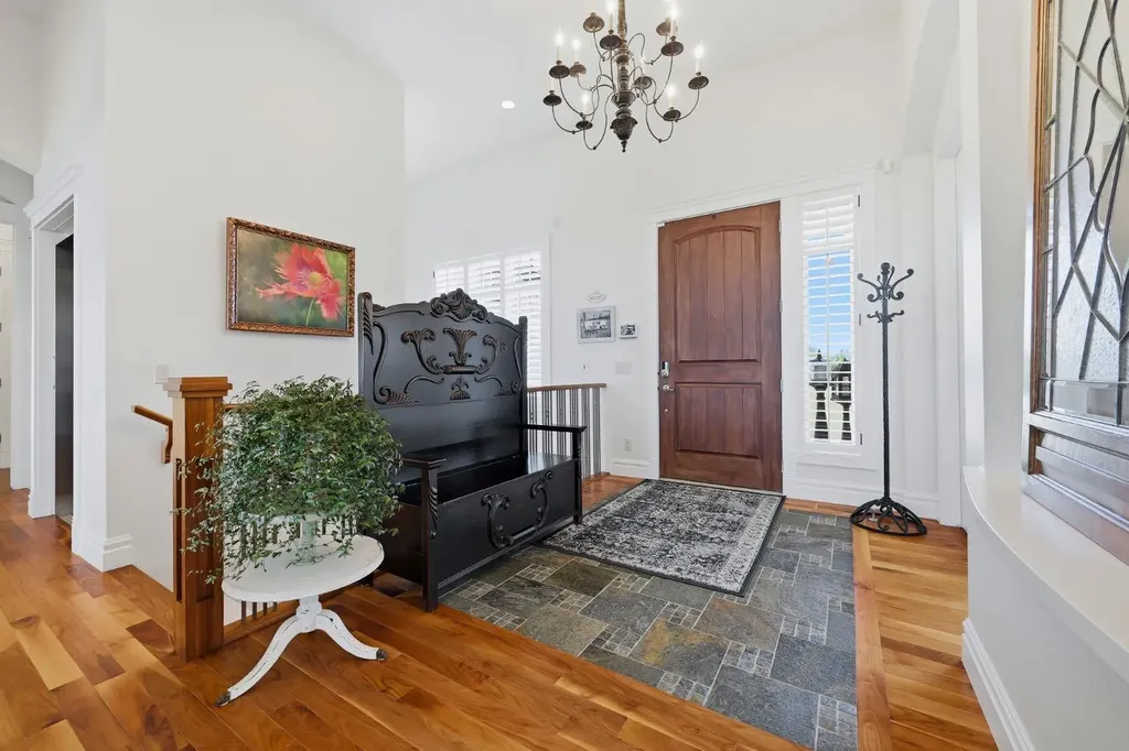 527 Montclair Place Rural Rocky View County AB T4C 1A8