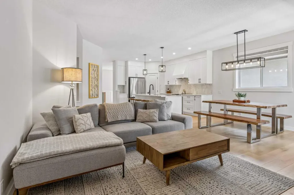 38 Cranleigh Common SE Calgary AB T3M 1G5