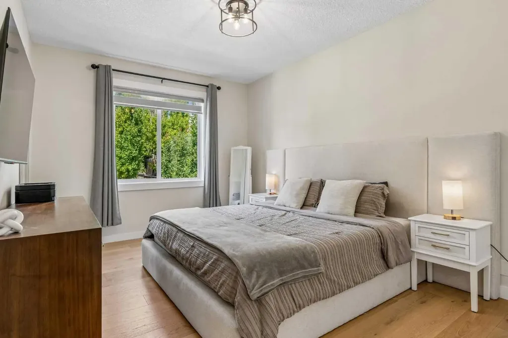 38 Cranleigh Common SE Calgary AB T3M 1G5