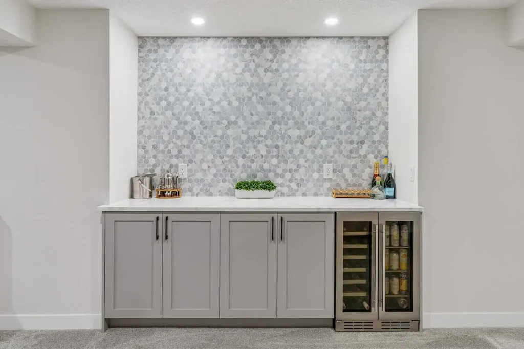 38 Cranleigh Common SE Calgary AB T3M 1G5