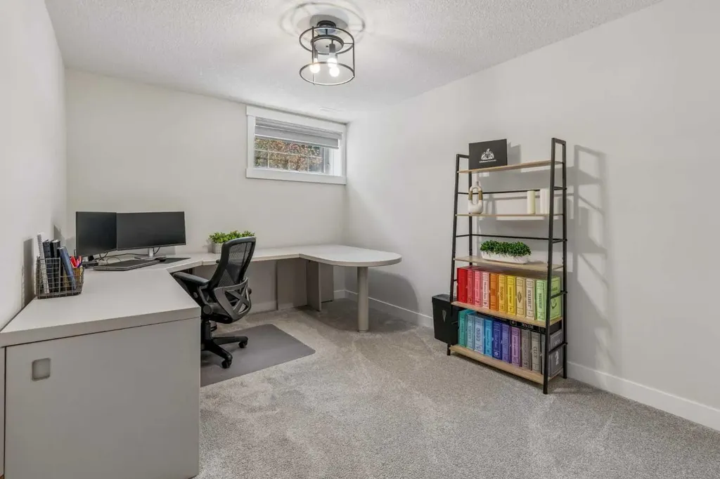 38 Cranleigh Common SE Calgary AB T3M 1G5