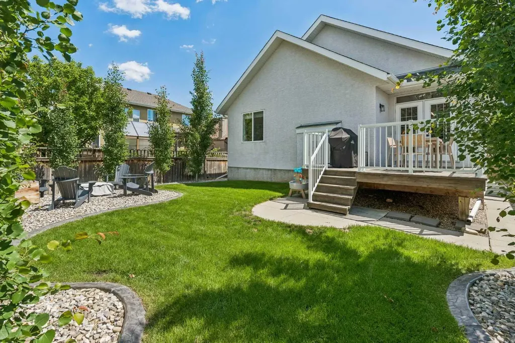 38 Cranleigh Common SE Calgary AB T3M 1G5