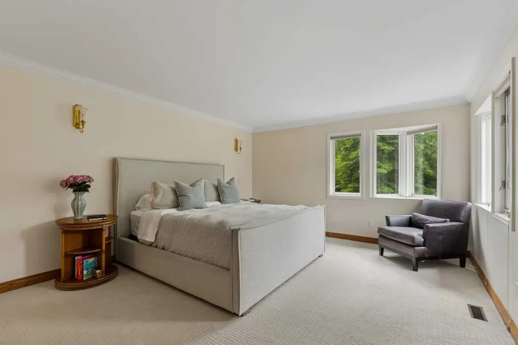 3229 2 Street SW Calgary AB T2S 1T5