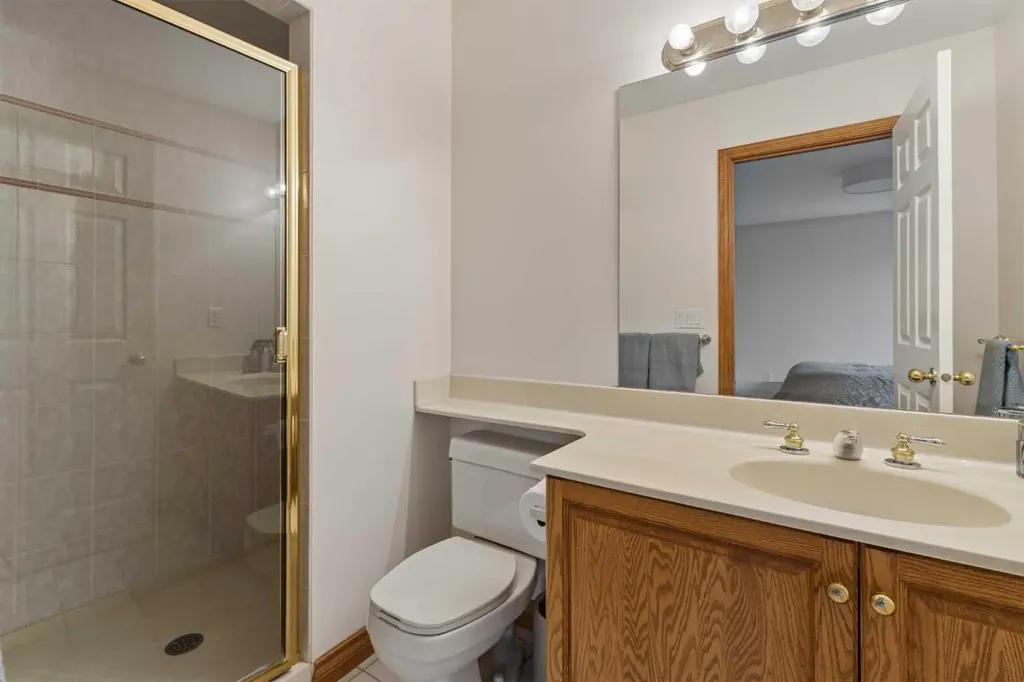 3229 2 Street SW Calgary AB T2S 1T5