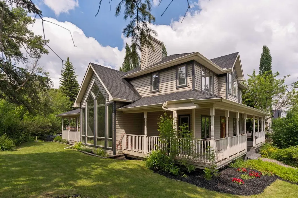 3229 2 Street SW Calgary AB T2S 1T5