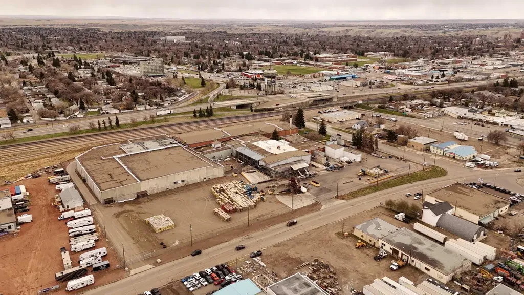 131 22 Street N Lethbridge AB T1H 3R6