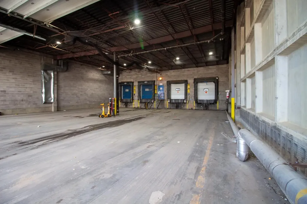 131 22 Street N Lethbridge AB T1H 3R6