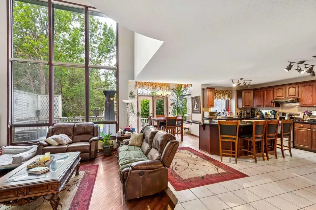27 Valley Creek Bay NW Calgary AB T3B 5V3