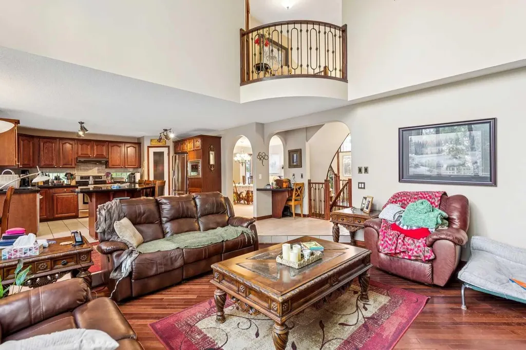 27 Valley Creek Bay NW Calgary AB T3B 5V3