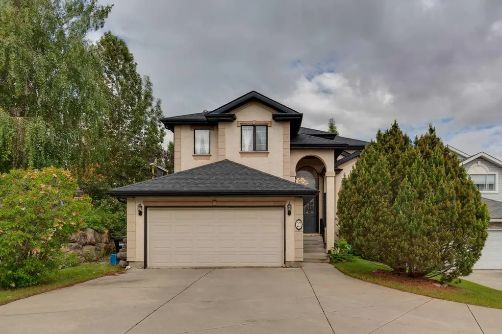 27 Valley Creek Bay NW Calgary AB T3B 5V3