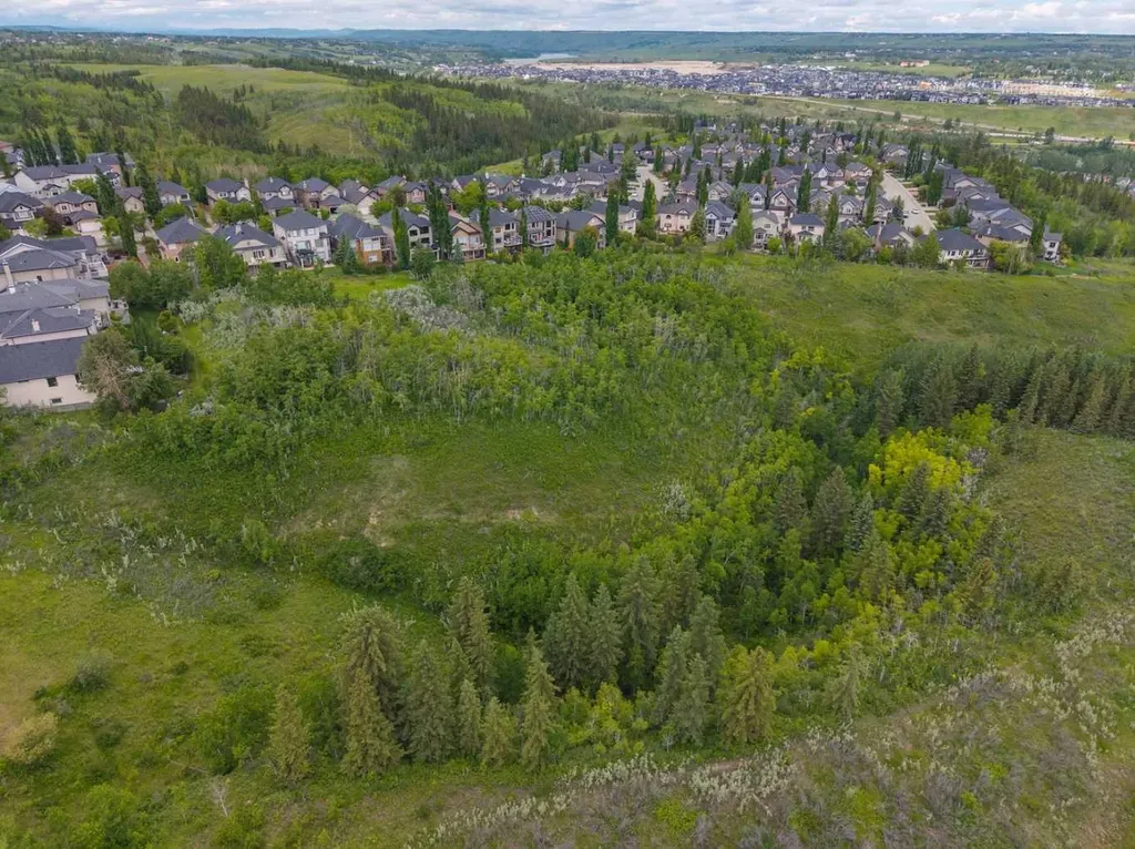 27 Valley Creek Bay NW Calgary AB T3B 5V3