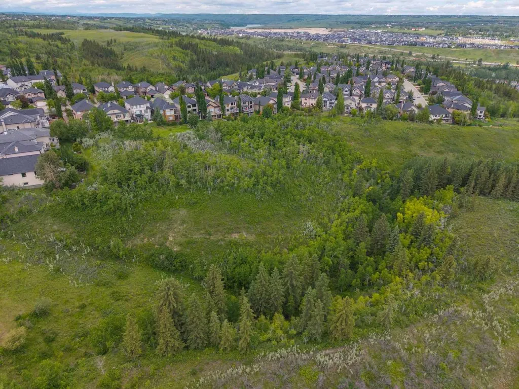 27 Valley Creek Bay NW Calgary AB T3B 5V3