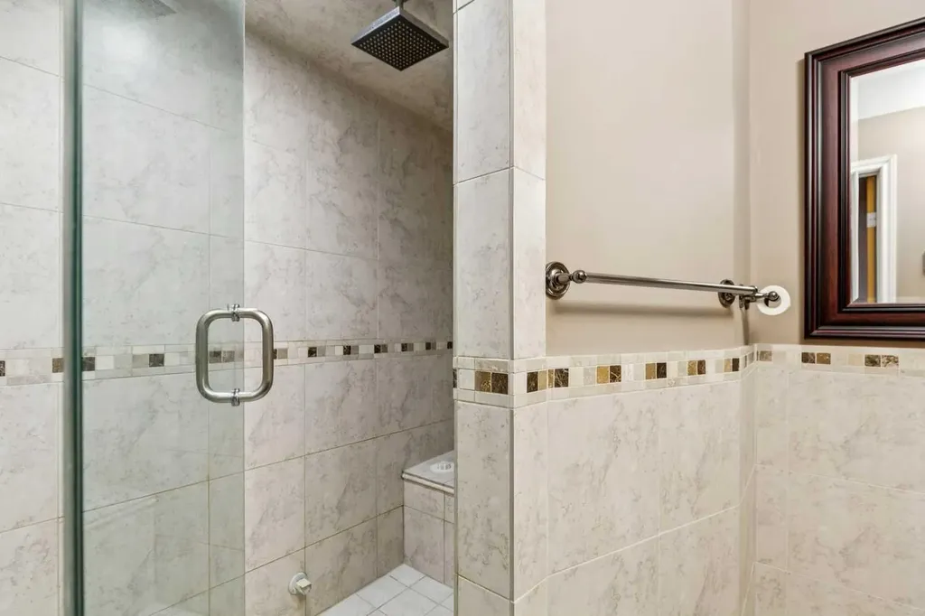 27 Valley Creek Bay NW Calgary AB T3B 5V3