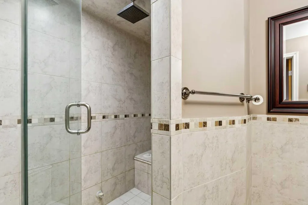 27 Valley Creek Bay NW Calgary AB T3B 5V3