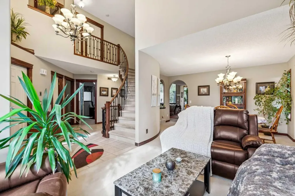 27 Valley Creek Bay NW Calgary AB T3B 5V3