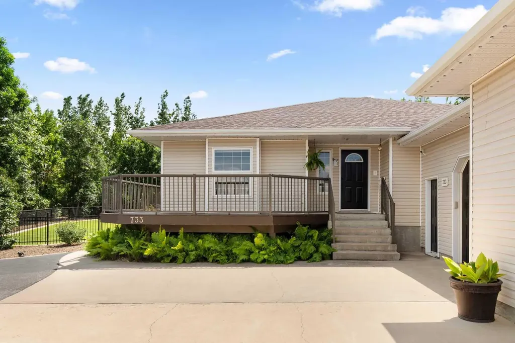 733 Eagle Ridge Drive Dunmore AB T1B 0J5