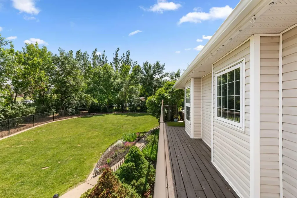 733 Eagle Ridge Drive Dunmore AB T1B 0J5