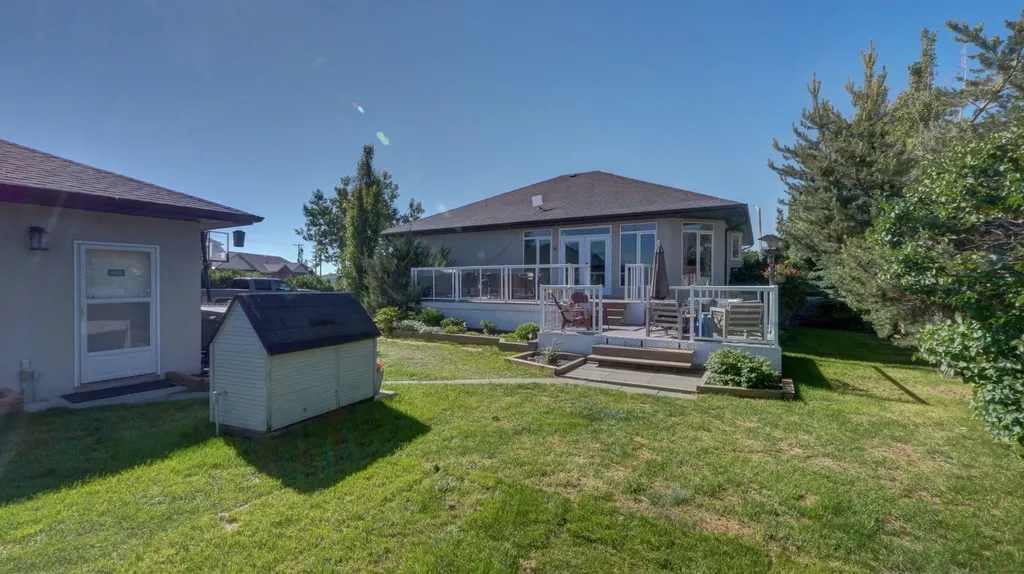 106 Derochie Drive W Claresholm AB T0L 0T0